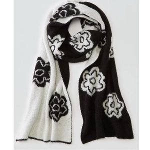 AE Oversized Flower Scarf